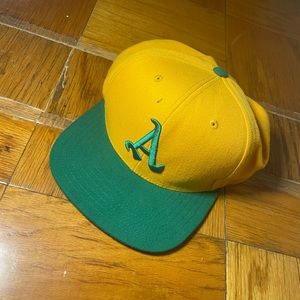 New Era Oakland Athletics snap back.